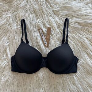 Skims Fits Everybody T-shirt Bra Onyx Size 34B